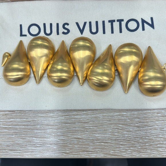 Louis Vuitton Gold Petal Bracelet Mp1845 Large Statement with Box Collectable - Picture 2 of 6